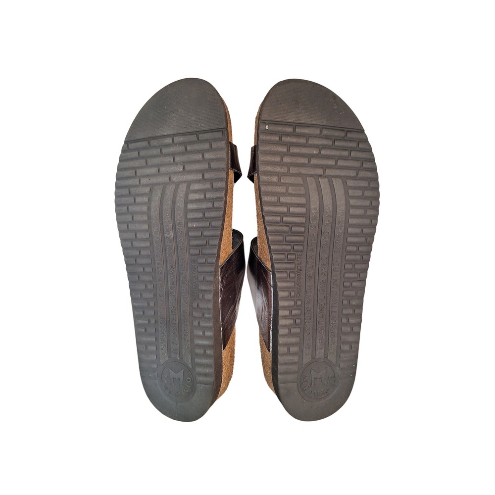 Mephisto Sandals Women 9.5 /40 Silver Helen Metallic Pewter Leather Buckle Thong - Picture 8 of 9